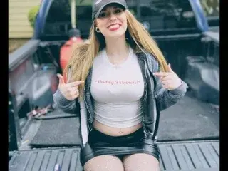 Daphnedawslyn  live sex cam