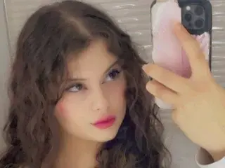 AyshaReys  live sex cam