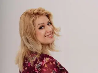 EmmaTrasy  live sex cam