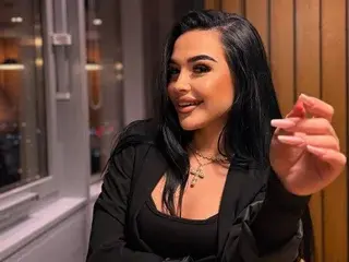 Sasha_Lorrenz  live sex cam