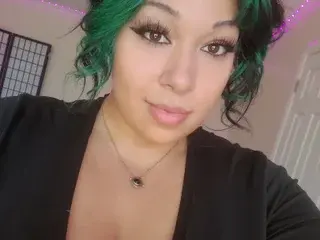 SuccubusMissGigiFox  live sex cam