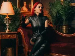JulietaWall21  live sex cam