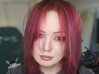 SynnSkittoni  live sex cam