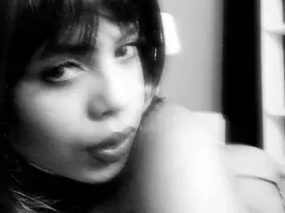Connie222  live sex cam