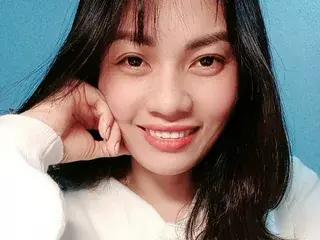 Hinna_x  live sex cam
