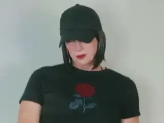 WetWildKittyKat  live sex cam