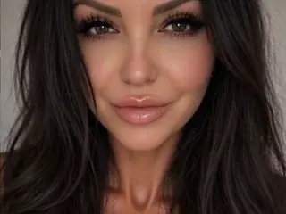CoralCavero  live sex cam