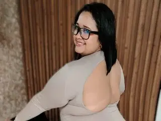 BustyyJuicy  live sex cam