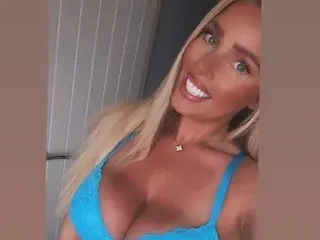 CandyKay25  live sex cam