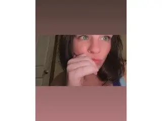 CherryRed36  live sex cam
