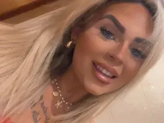 Miss_MiaMaii  live sex cam