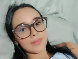 Aisha21  live sex cam