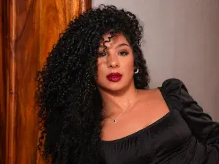 EmmyNovac  live sex cam