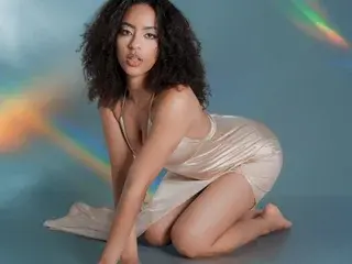 MirandaYong  live sex cam