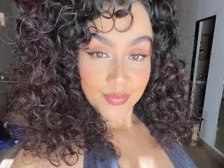 SeleneRisso  live sex cam