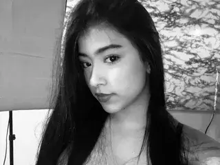 Hailey22  live sex cam