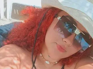 Leidybigbooty  live sex cam