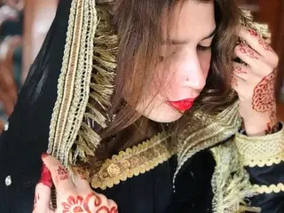 Mahrukh  live sex cam