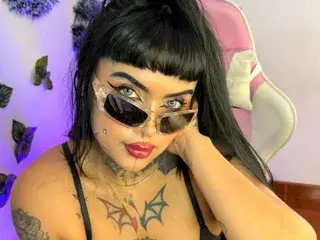 Adamsniki  live sex cam