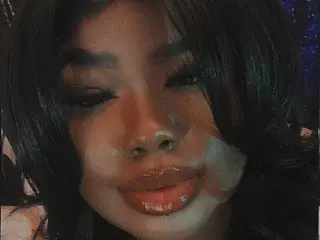 Heavenleighreign  live sex cam