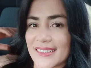 Loriann28  live sex cam