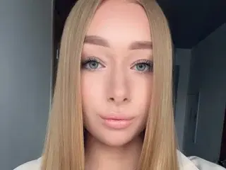 KleyaChick  live sex cam