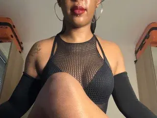 Poleheathen  live sex cam