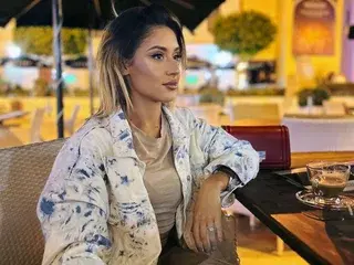 AileenKiss  live sex cam