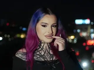 ElviraRae  live sex cam