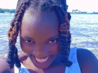 Sexxyqueens  live sex cam