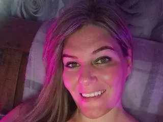 BabyCakesUK  live sex cam