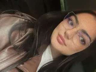 Andraaa  live sex cam
