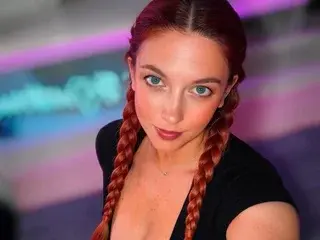 Erin_Swallows  live sex cam