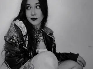 SallyLynn18  live sex cam