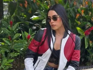 BlueCher  live sex cam