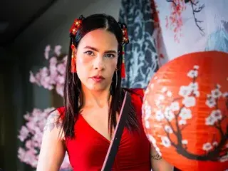 Charolnox  live sex cam