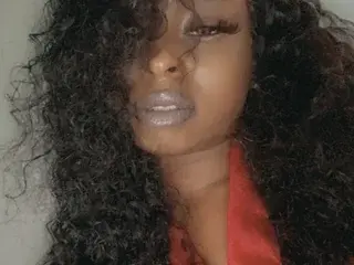 CandiiRaiin  live sex cam