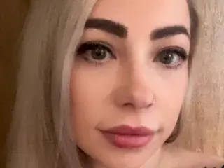 FrankiiRayeXXX  live sex cam