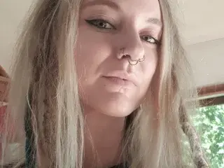 MsVixenViolet  live sex cam