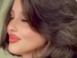 MeryMe25  live sex cam