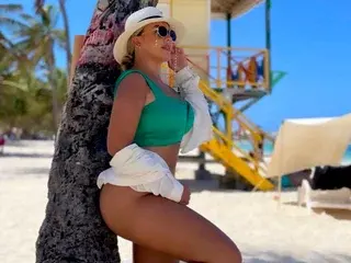 Hanna_Blondee  live sex cam