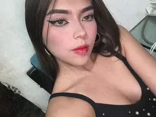 Triixxxy  live sex cam