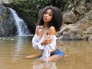 Amipink122  live sex cam