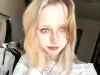 AngelWhhhite  live sex cam