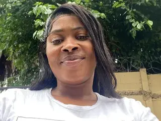 SWEETPEACHES21  live sex cam