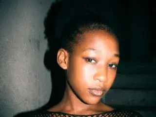 DarkQueen25x  live sex cam