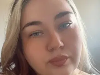 XxMillieMae  live sex cam