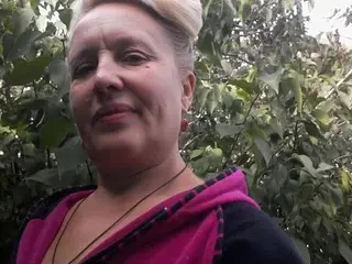GerdAuz  live sex cam