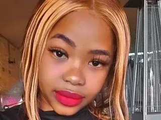 EROTICBARBIE30  live sex cam