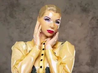 LatexRapture  live sex cam